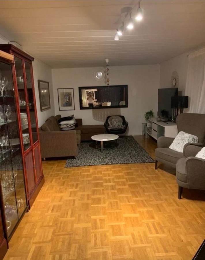 Own Private Room In A Big House! Лулео Екстер'єр фото